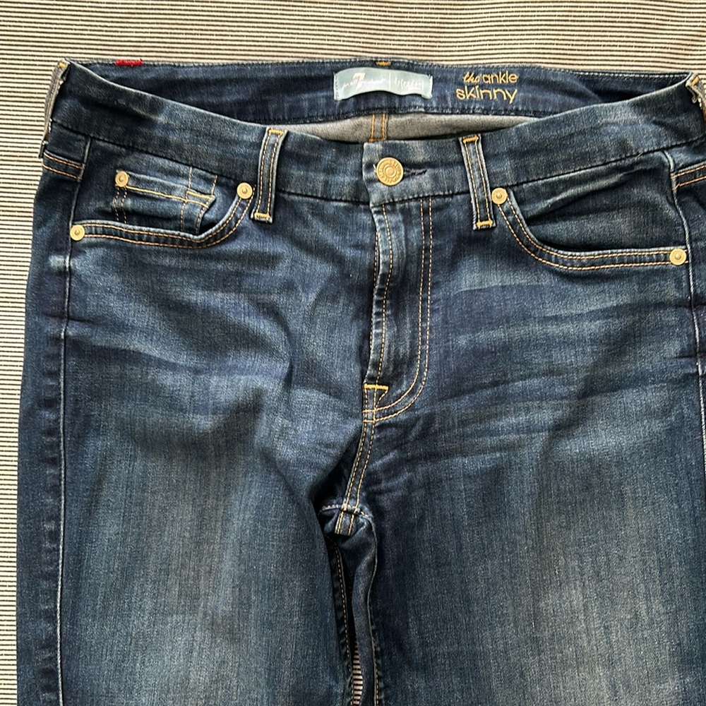 Seven for all Mankind Frayed bottom skinny jeans size 29.